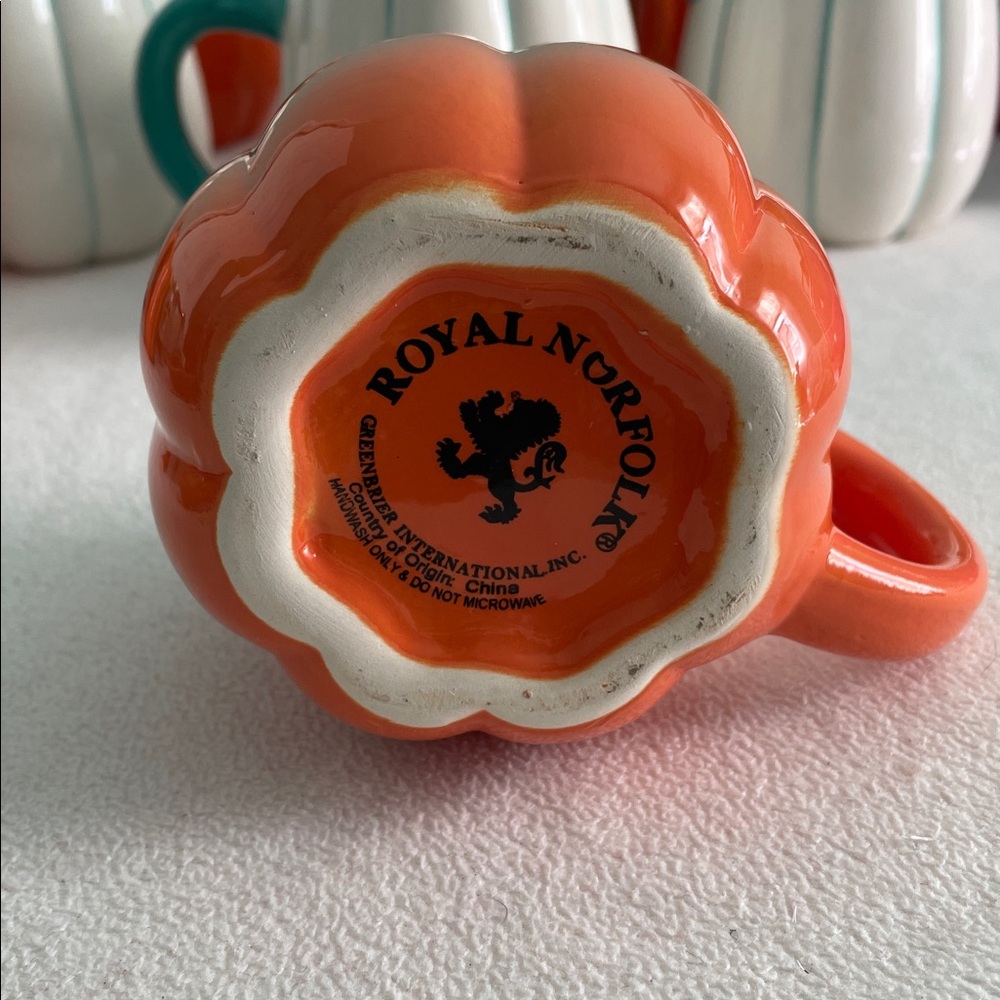 🍁🎃🍂 Orange Pumpkin Mug 🍁🎃🍂 - Picture 7 of 16